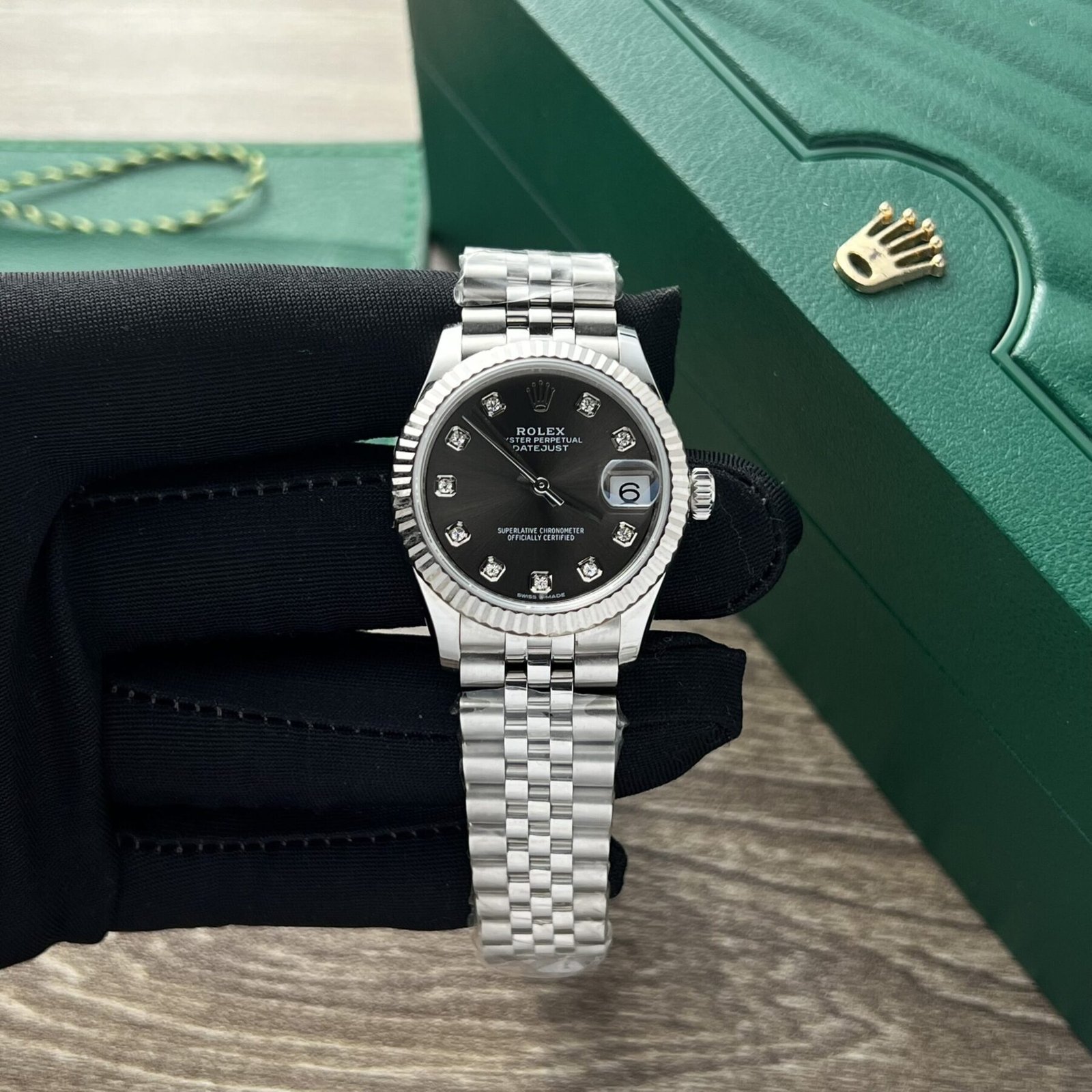 1750588462-191-scaled-1.jpg Rolex Datejust 316L Steel Black Dial CZ Diamonds 31mm Jub AAA Replica - 图片 1