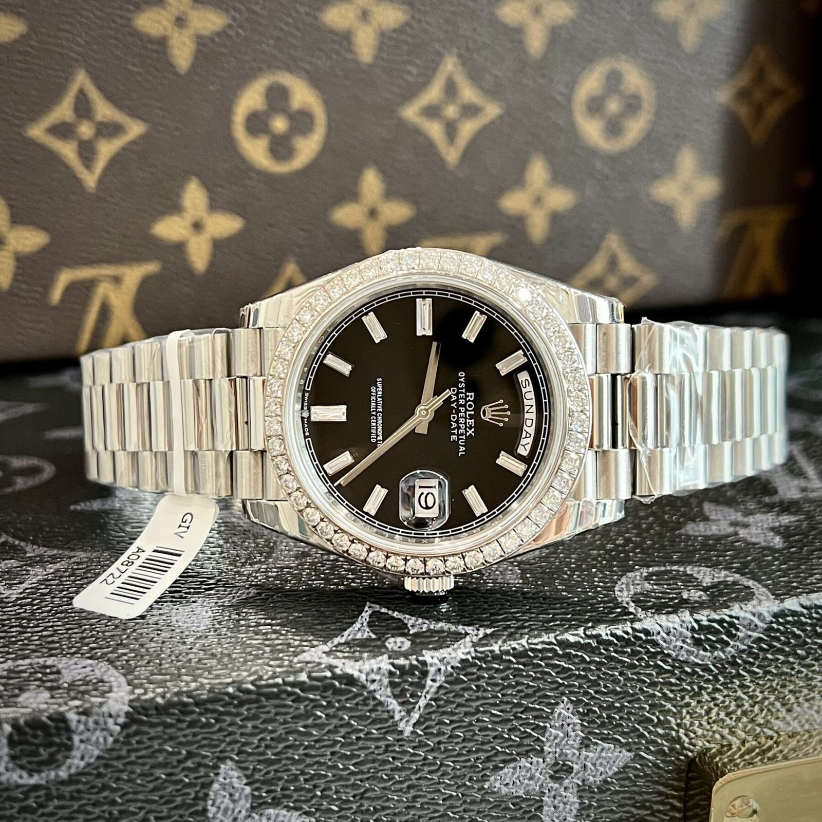 1750588494-202-1-scaled-1.jpg Rolex Day-Date 904L Steel Black Dial With Diamonds 40mm Super Clone - 图片 1