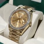 Rolex Day-Date YG Plated Champagne Dial Baguette Diamond 40mm Super Clone - 图片 3