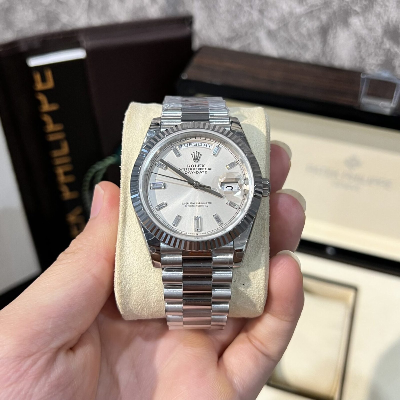 1750588660-262.jpg Rolex Day-Date 228239 904L Steel White Dial CZ Diamonds 40mm Super Clone - 图片 1