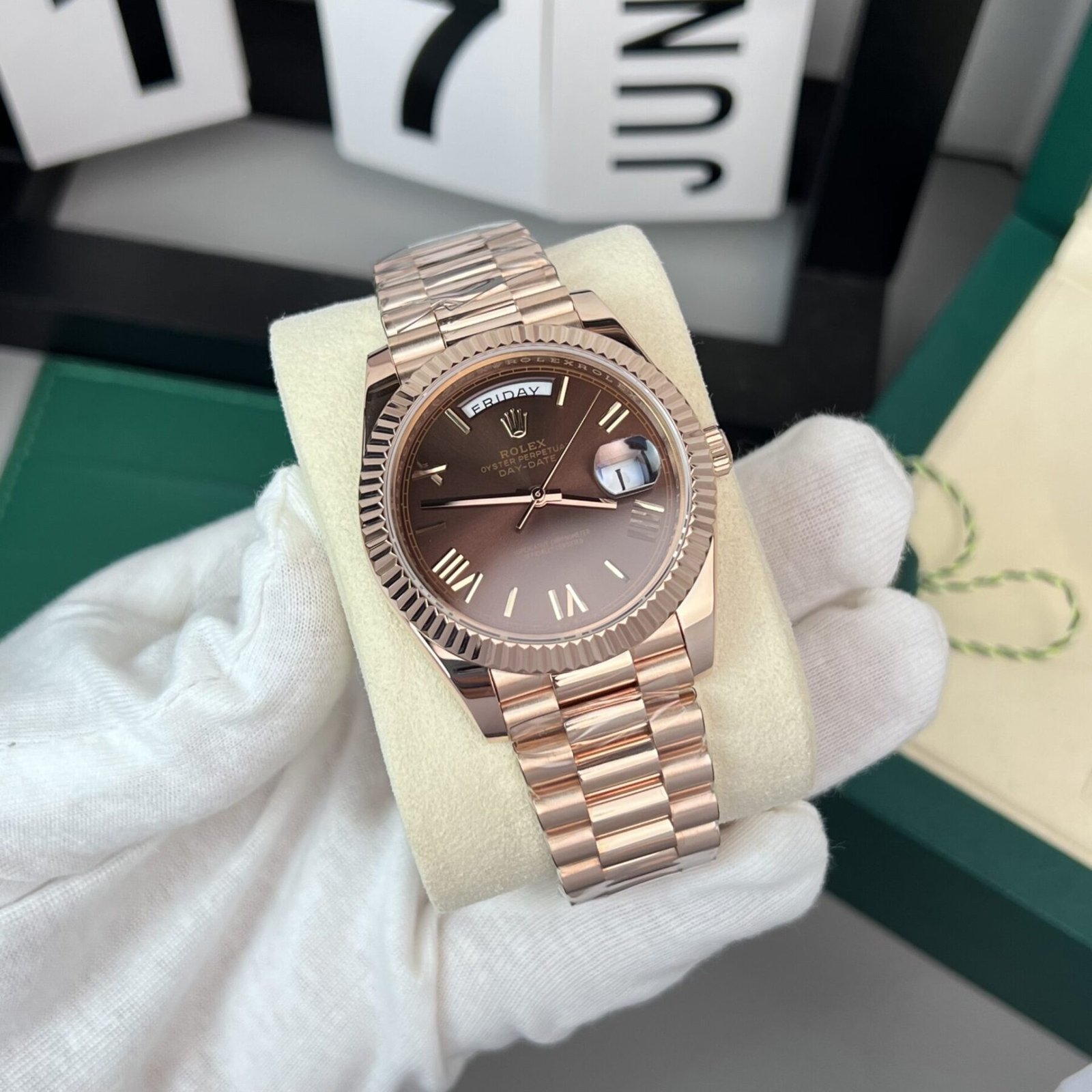 1750588679-270.jpg Rolex Day-Date 228235 RG Plated Chocolate Dial 40mm Super Clone - 图片 1