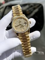 Rolex Day-Date YG Plated Diamond Dial Baguette Diamond 40mm Super Clone - 图片 2