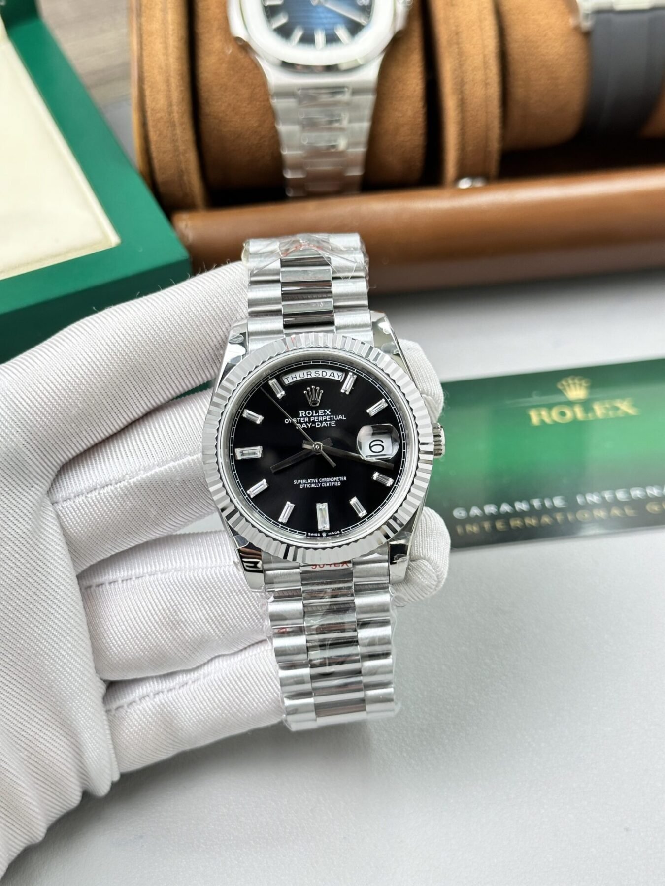 1750588993-396.jpg Rolex Day-Date 228236 904L Steel Black Dial CZ Diamonds 40mm Super Clone - 图片 1