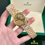 Rolex Day-Date 228238 YG Plated Champagne Dial CZ Diamonds 40mm Super Clone - 图片 2