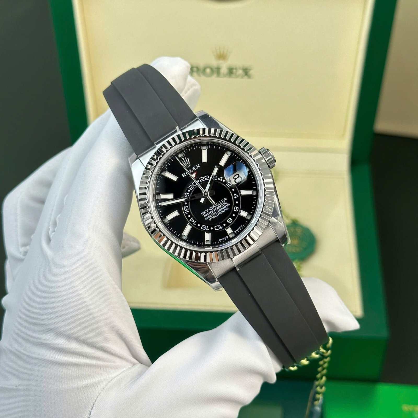 1750589679-639.jpg Rolex Sky-Dweller 904L Steel Black Dial 42mm Oysterflex Super Clone - 图片 1